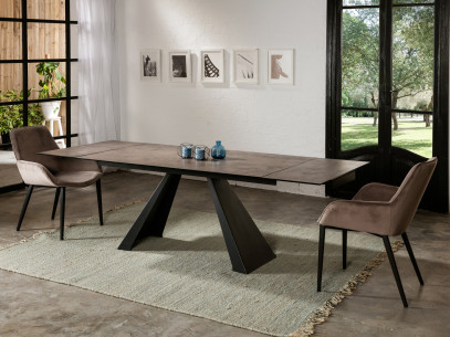 DINING TABLE EXT.· ALAI· BROWN