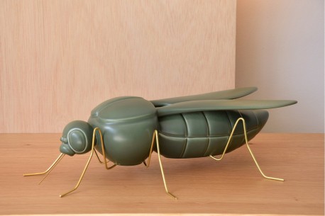 Escultura mosquito verde militar mate