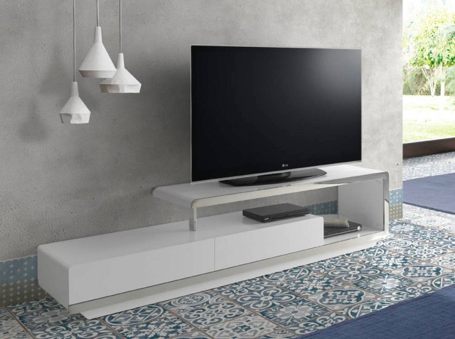 Mueble TV de estructura en DM lacado en Blanco Brillo y detalles en acero inoxidable cromado con estructura de patas sobre estru