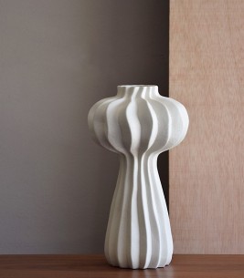 Ceramic vase broken white texture SECOUYA medium