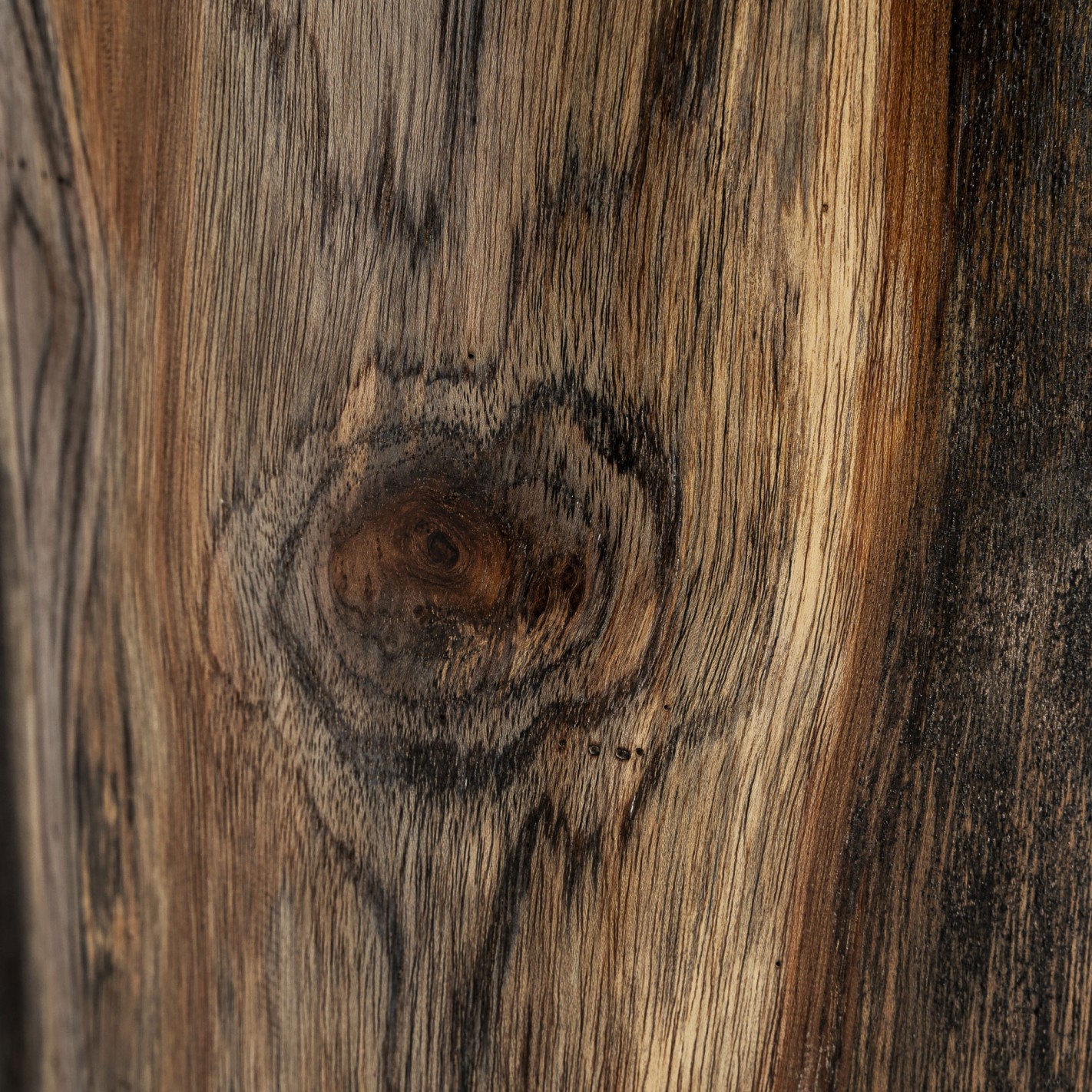 MESA AUXILIAR BITCHE