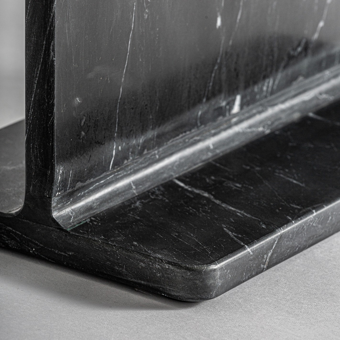 MESA AUXILIAR MARQUINA