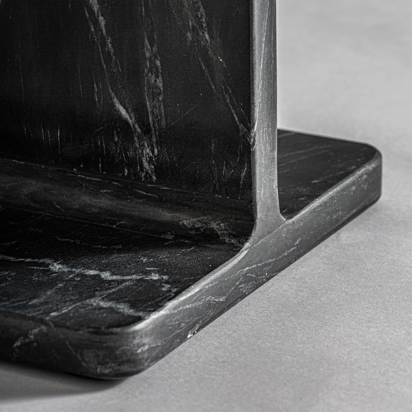 MESA AUXILIAR MARQUINA