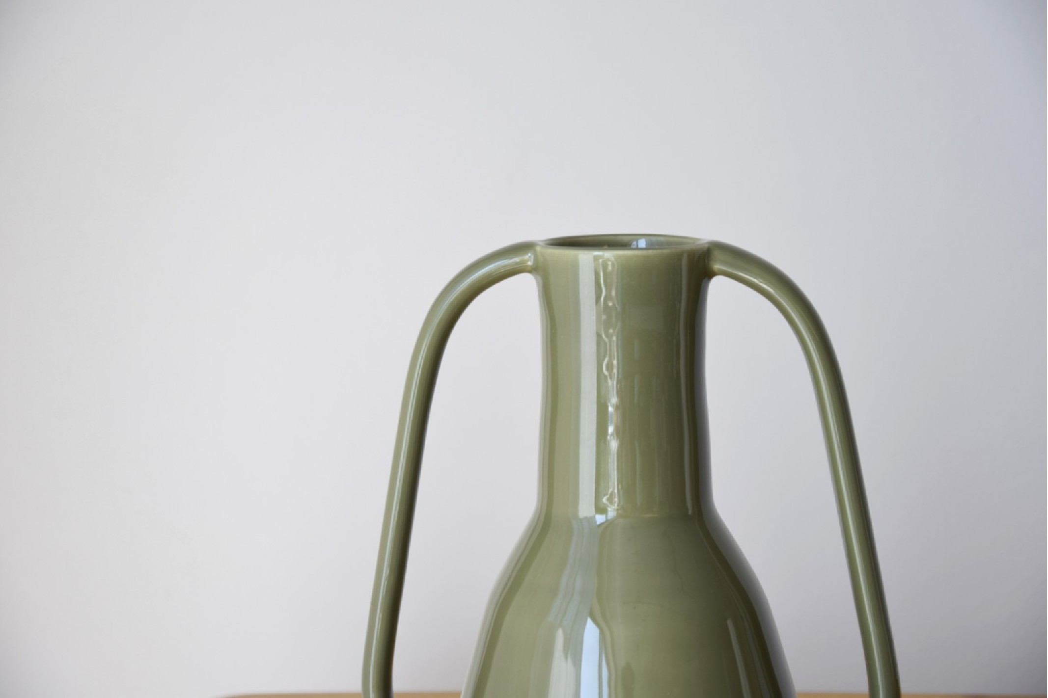 Jarrón cerámica asas Verde oliva brillo