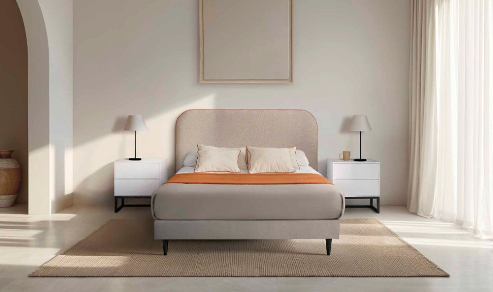 Cama Eros con base tapizada a medida