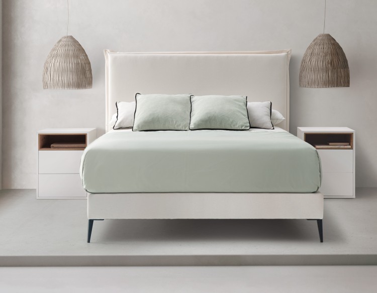 Cama Palermo con base tapizada a medida