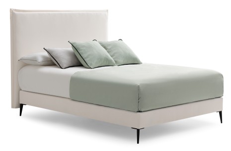 Cama Palermo con base tapizada a medida