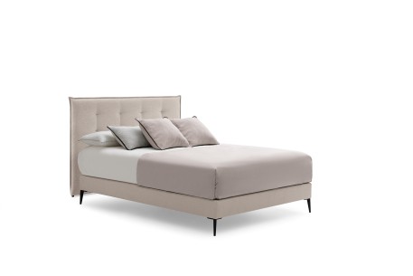 Cama Padua con base tapizada a medida