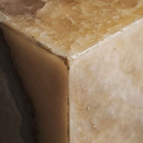 MESA AUXILIAR MAGLAND