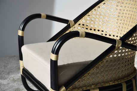 Sillón negro con rejilla de ratán ORSA 2