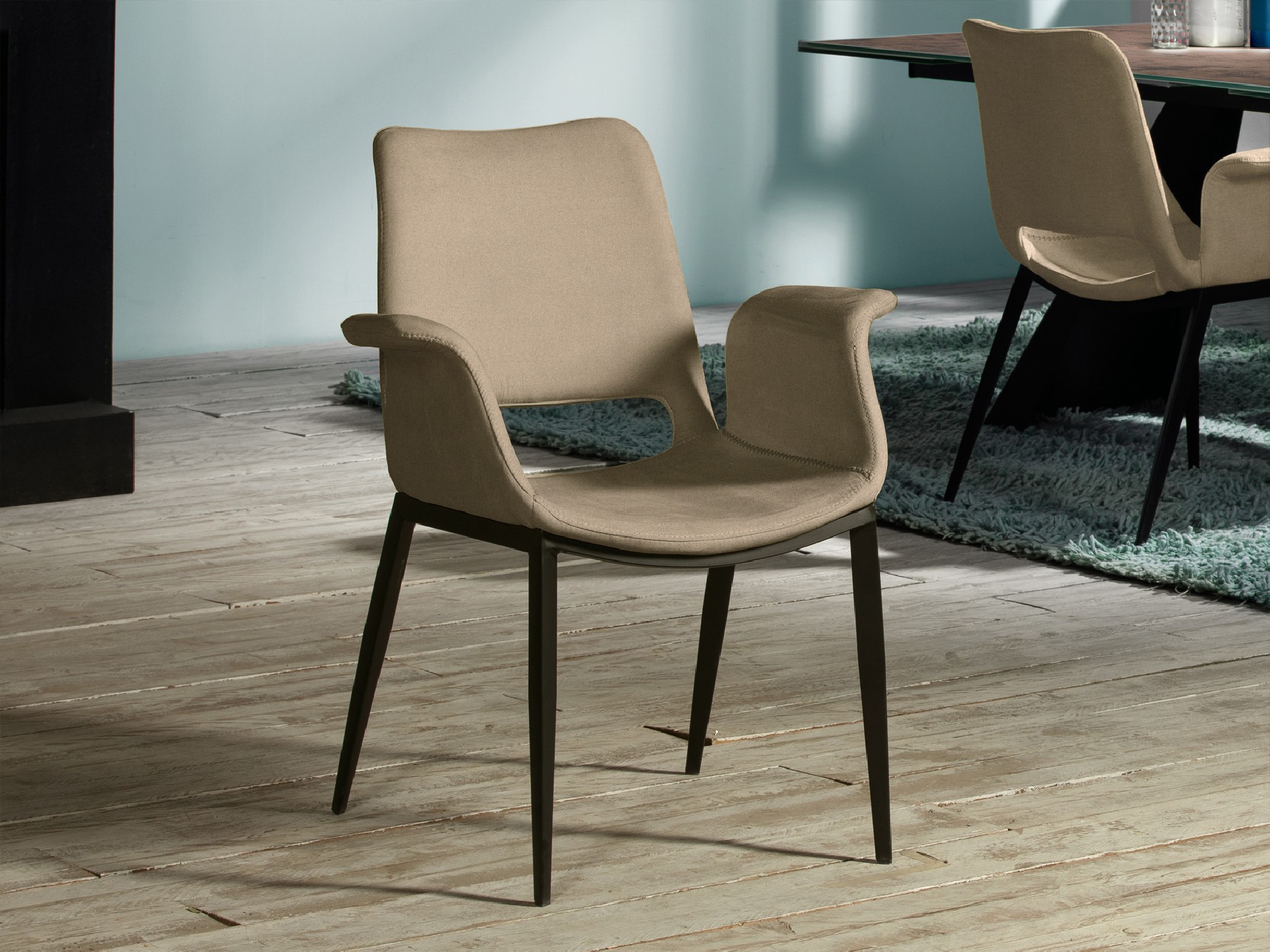 ·SOWA· BEIGE ARMCHAIR