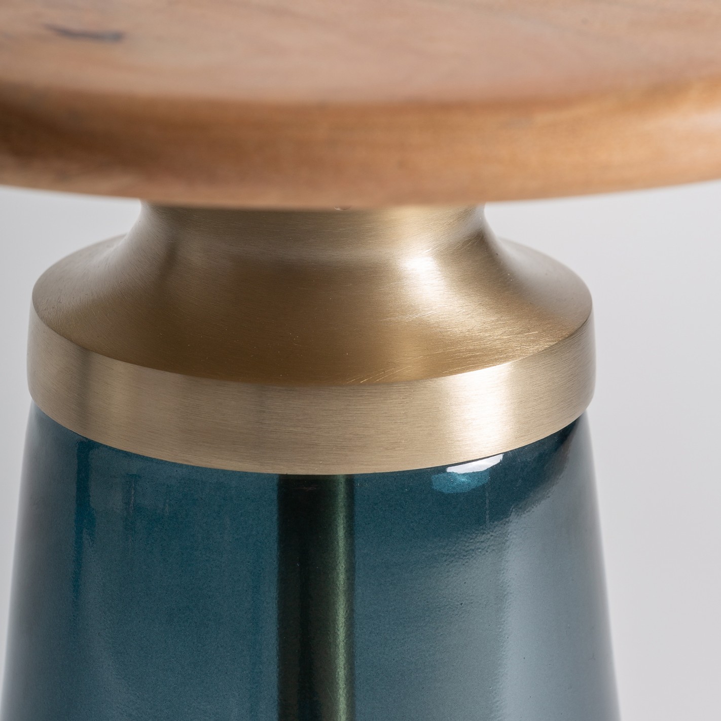 MESA AUXILIAR HAUGAN