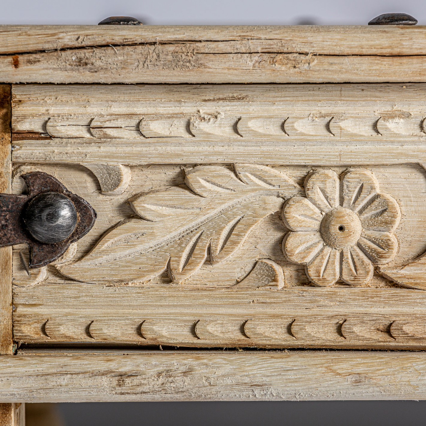 MESA DE CENTRO CHIZHIA