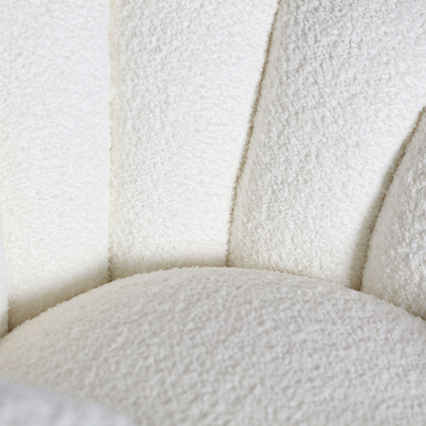 SILLÓN GIRATORIO BOUCLÉ CREST