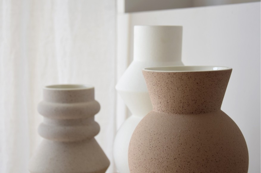 Jarrón cerámica topo mate