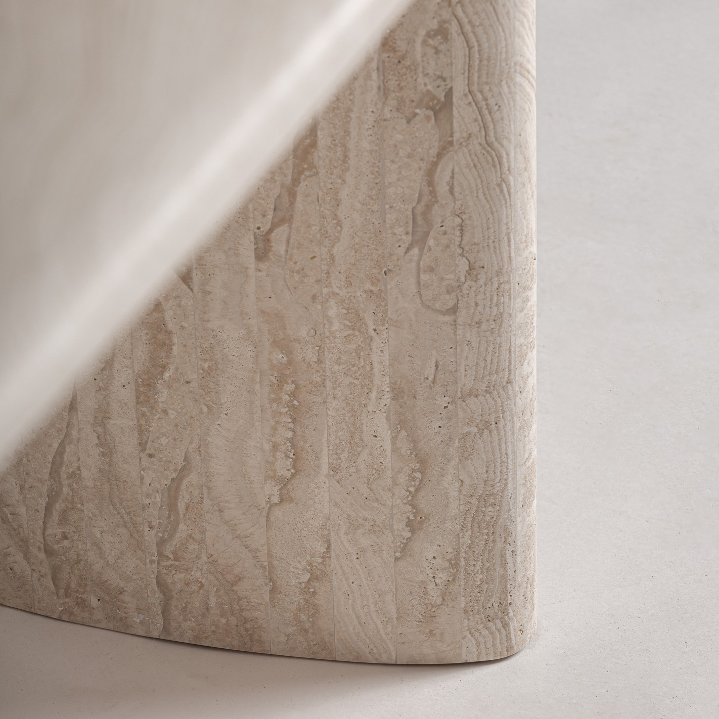 MESA COMEDOR THIENNES