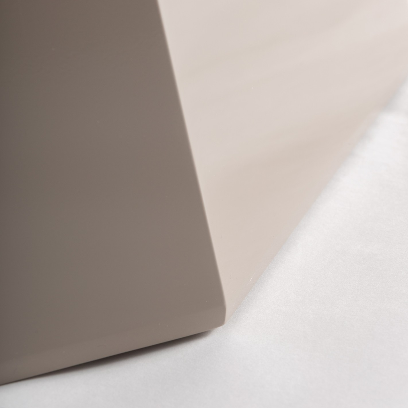 MESA AUXILIAR LAIVES