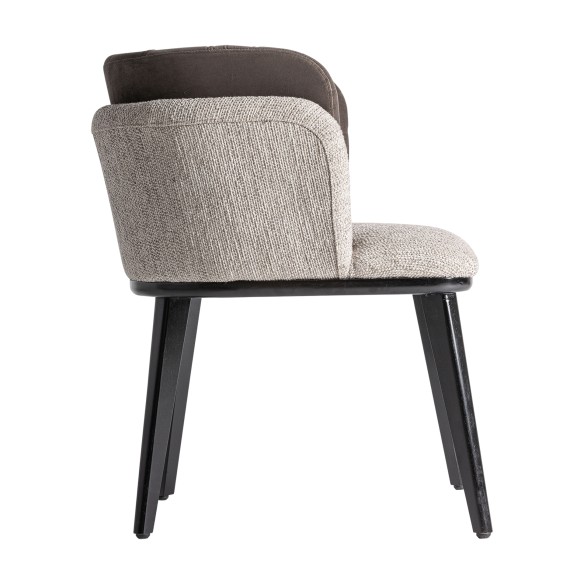 CHAISE LABEGE