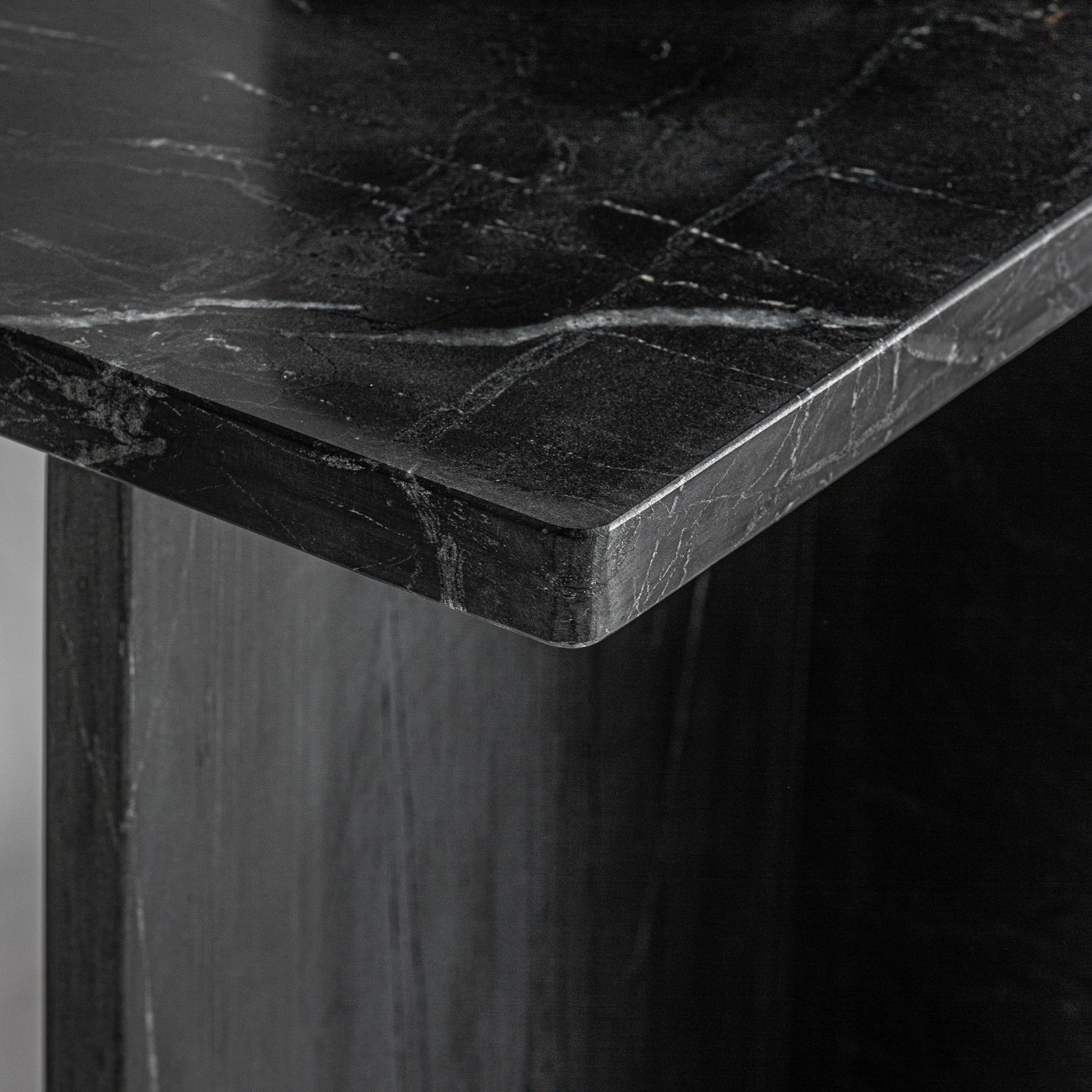 MESA AUXILIAR MARQUINA