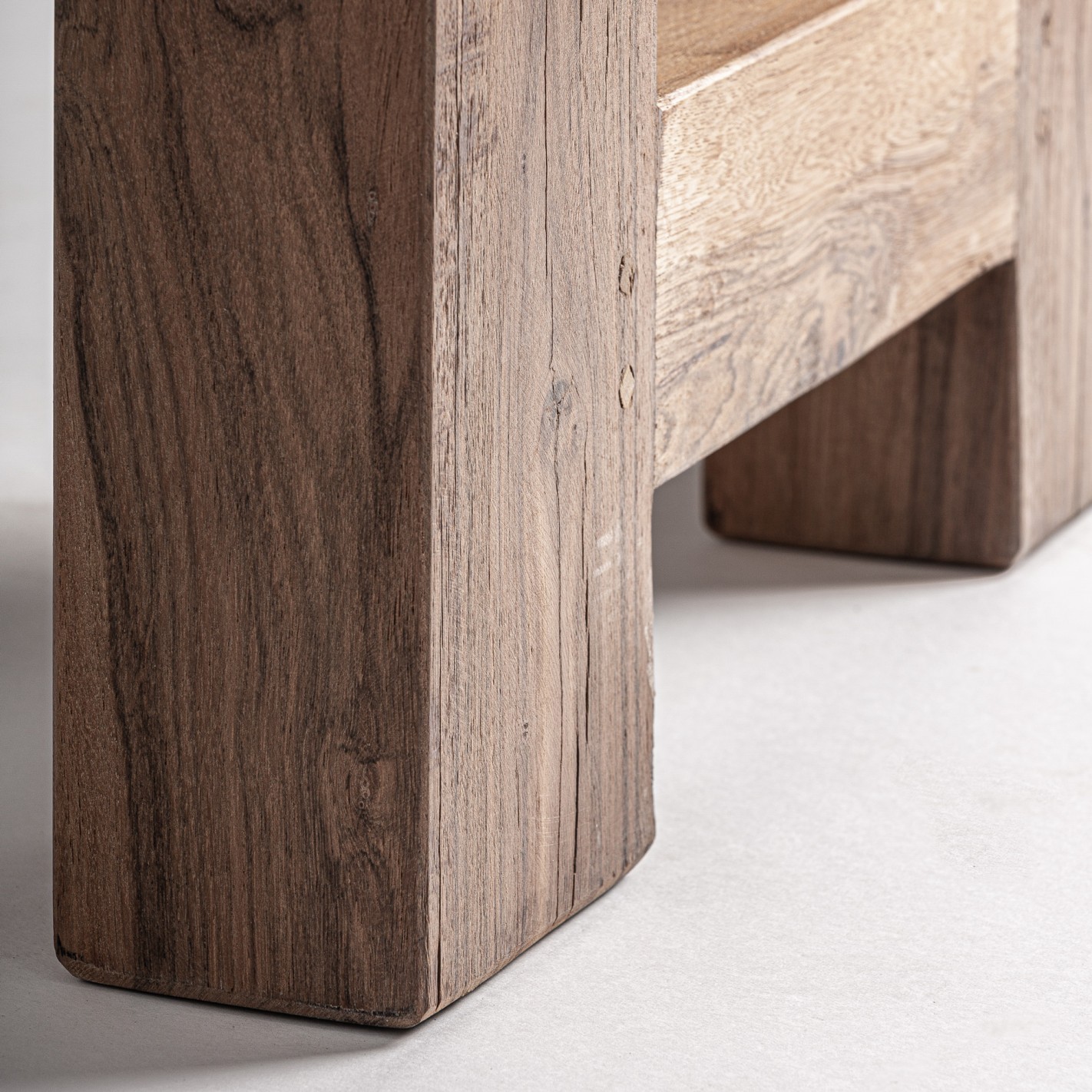 MESA COMEDOR RIOM