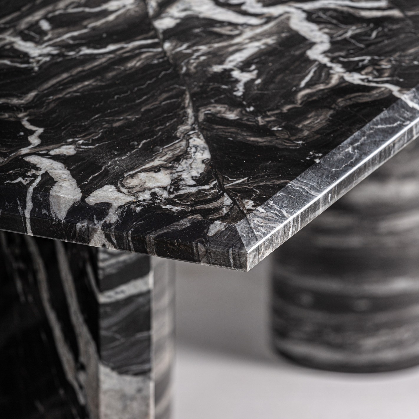 MESA COMEDOR GAUTBY