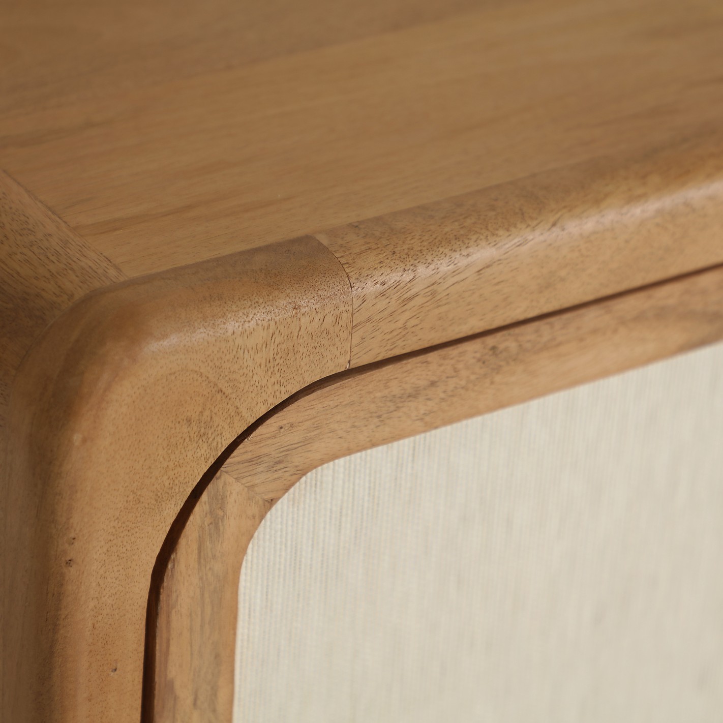 MUEBLE TV LATTES