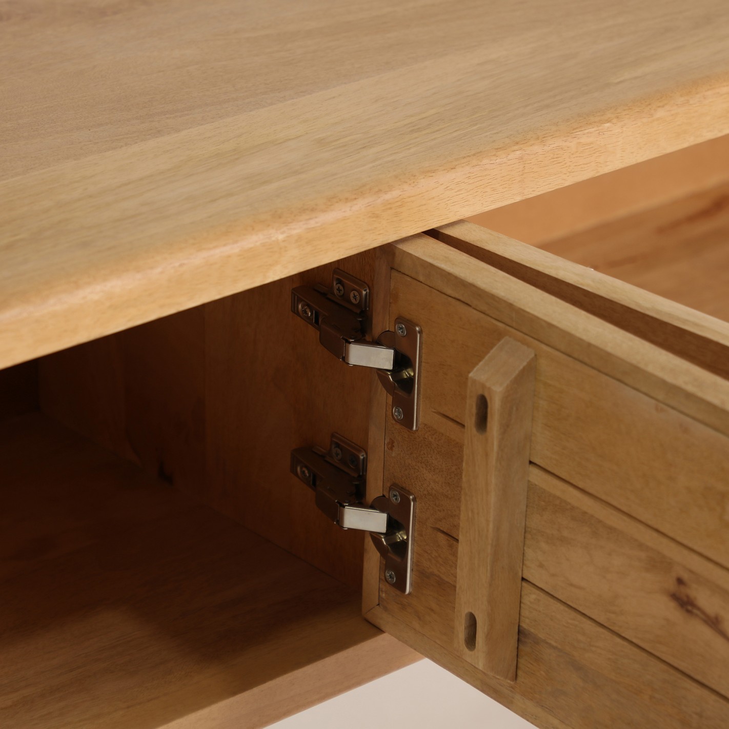 MUEBLE TV LATTES