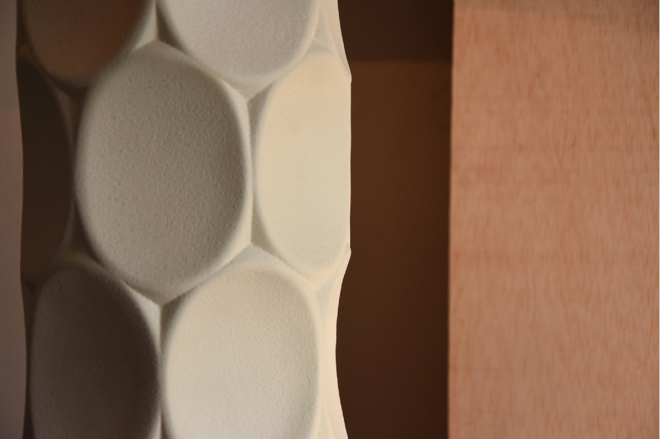 Lámpara mesa cerámica blanca con pantalla de...