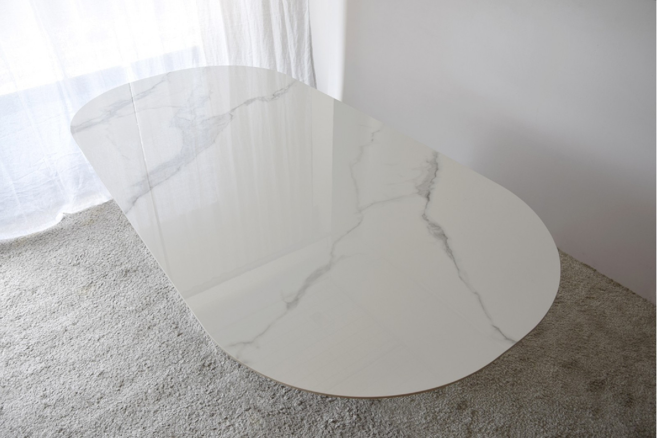 Mesa comedor mármol blanco veteado Alana