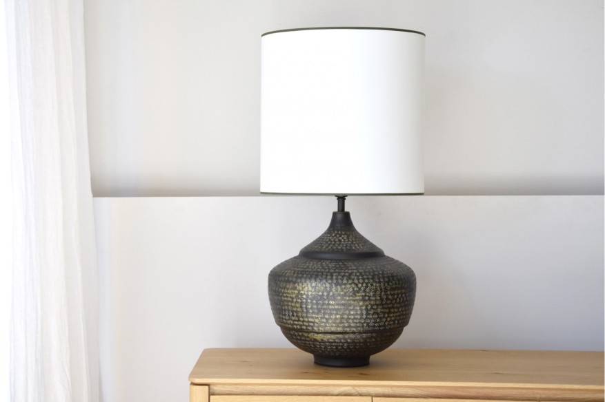 Lámpara mesa metal negro con pantalla N1