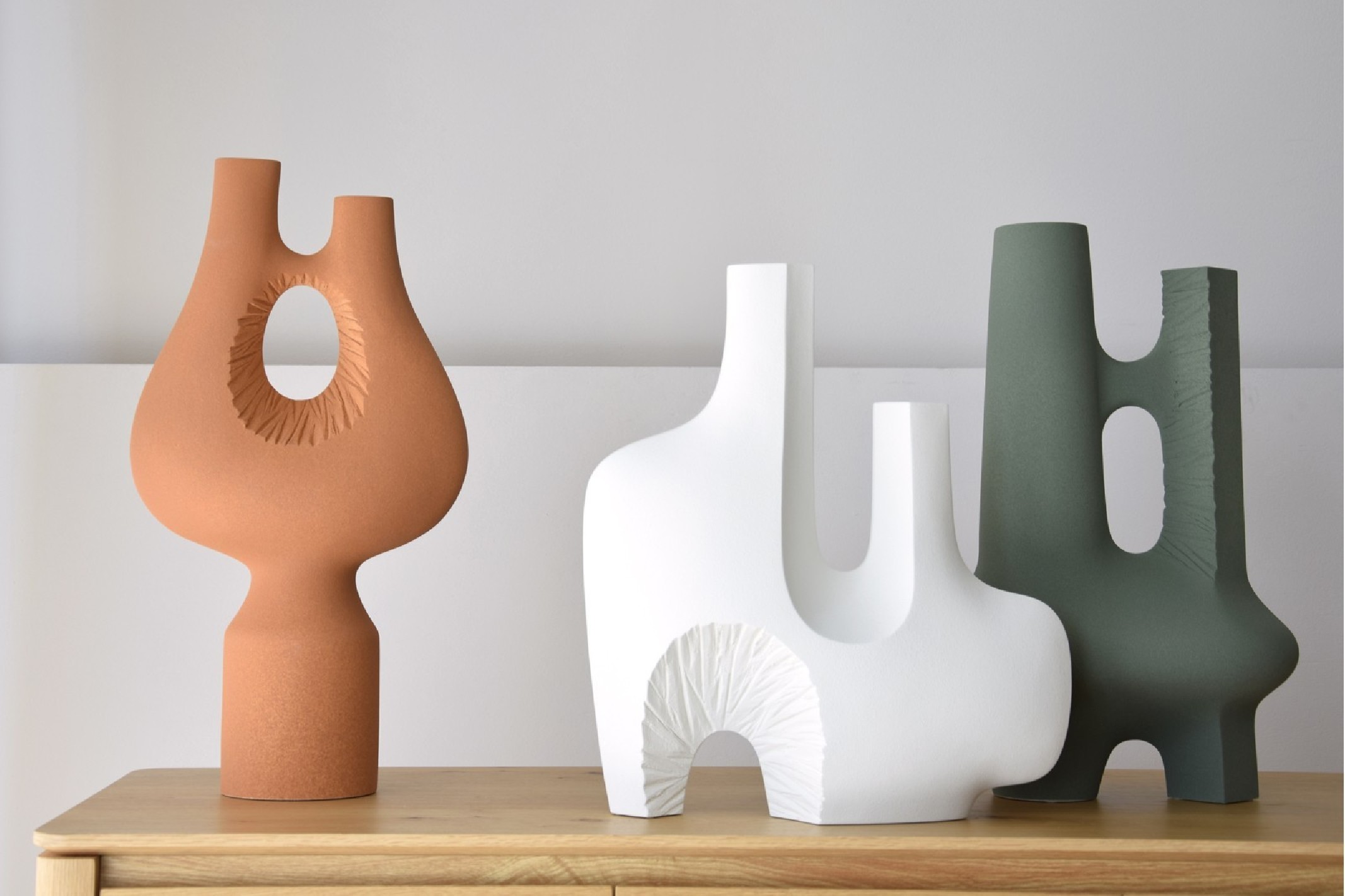 Figura cerámica texturizada verde