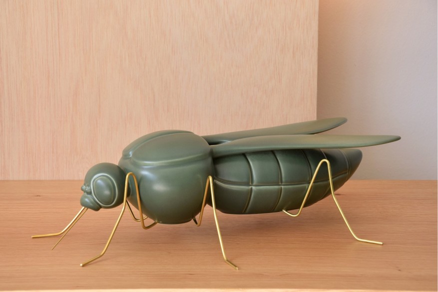 ESCULTURA MOSQUITO. VERDE MILITAR MATE