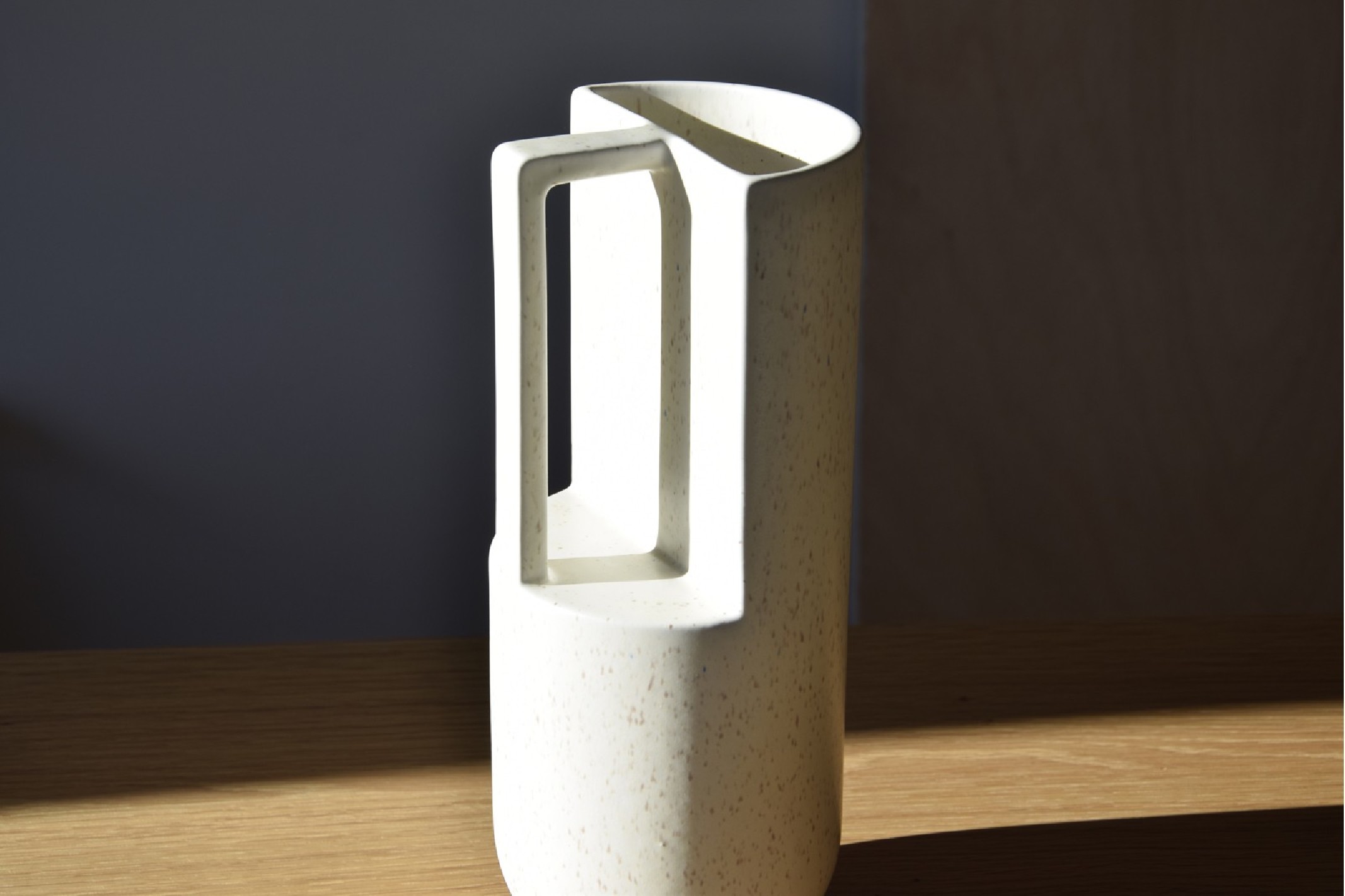 Jarrón cerámica blanco ángulo grande