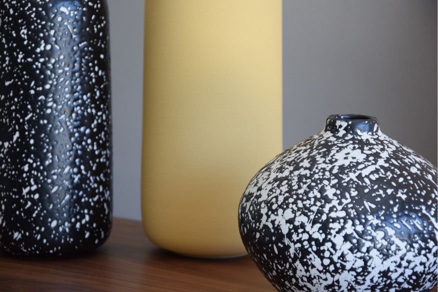 Jarrón redondo blanco y negro NANA pequeño