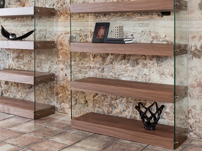 Estantería nogal y cristal