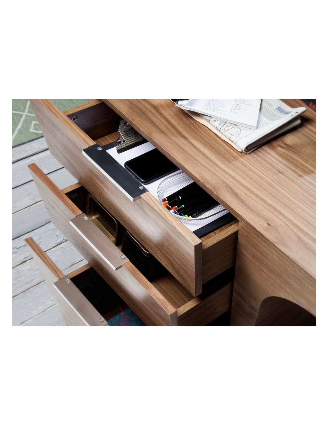 Escritorio nogal y base acero cromado