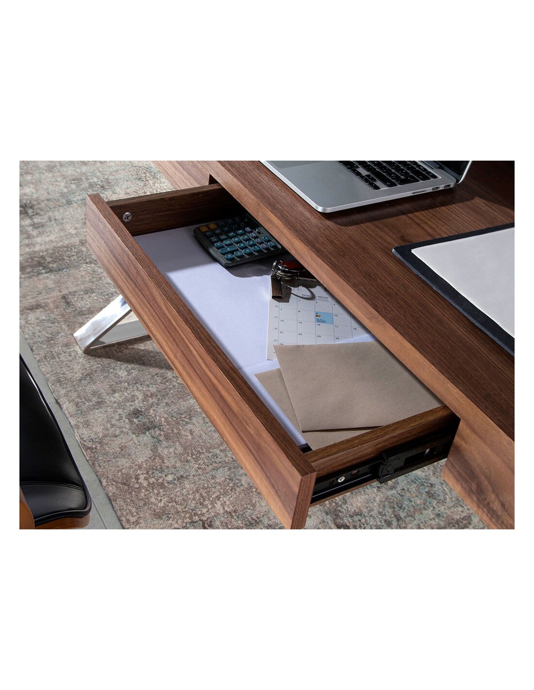 Escritorio nogal y acero cromado