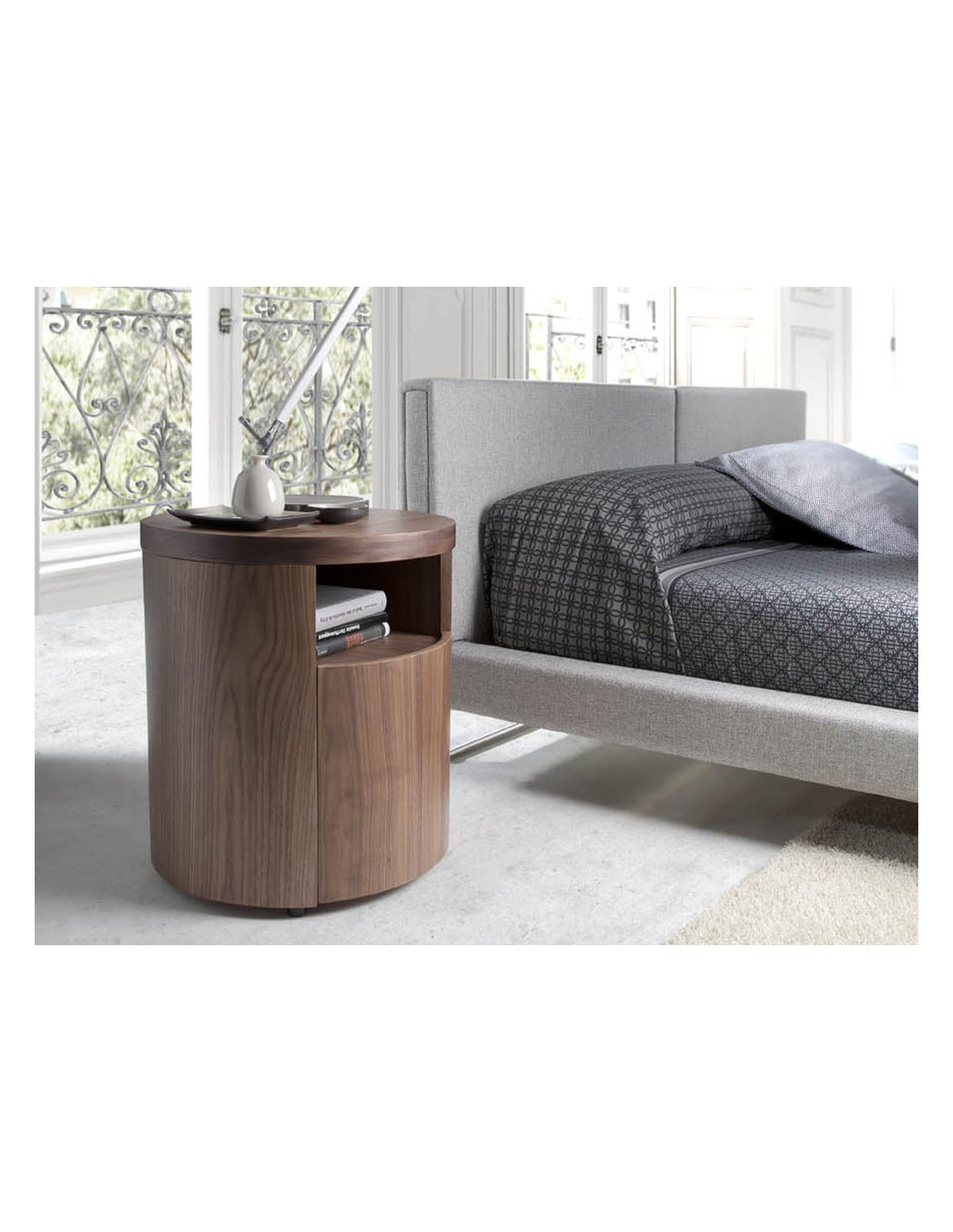 Mesita de noche nogal