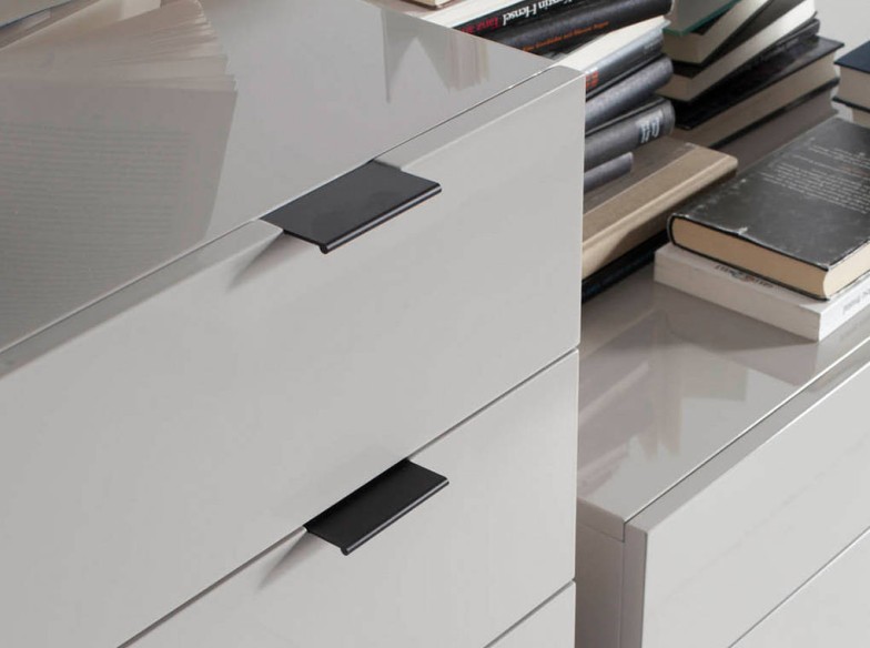 Chifonier madera gris y acero negro