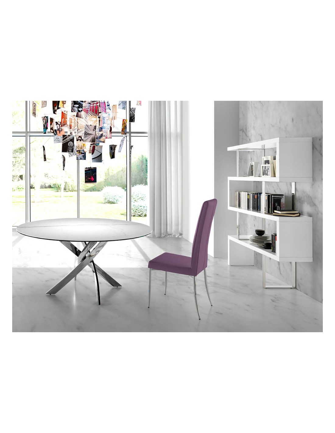 Estantería blanca y acero