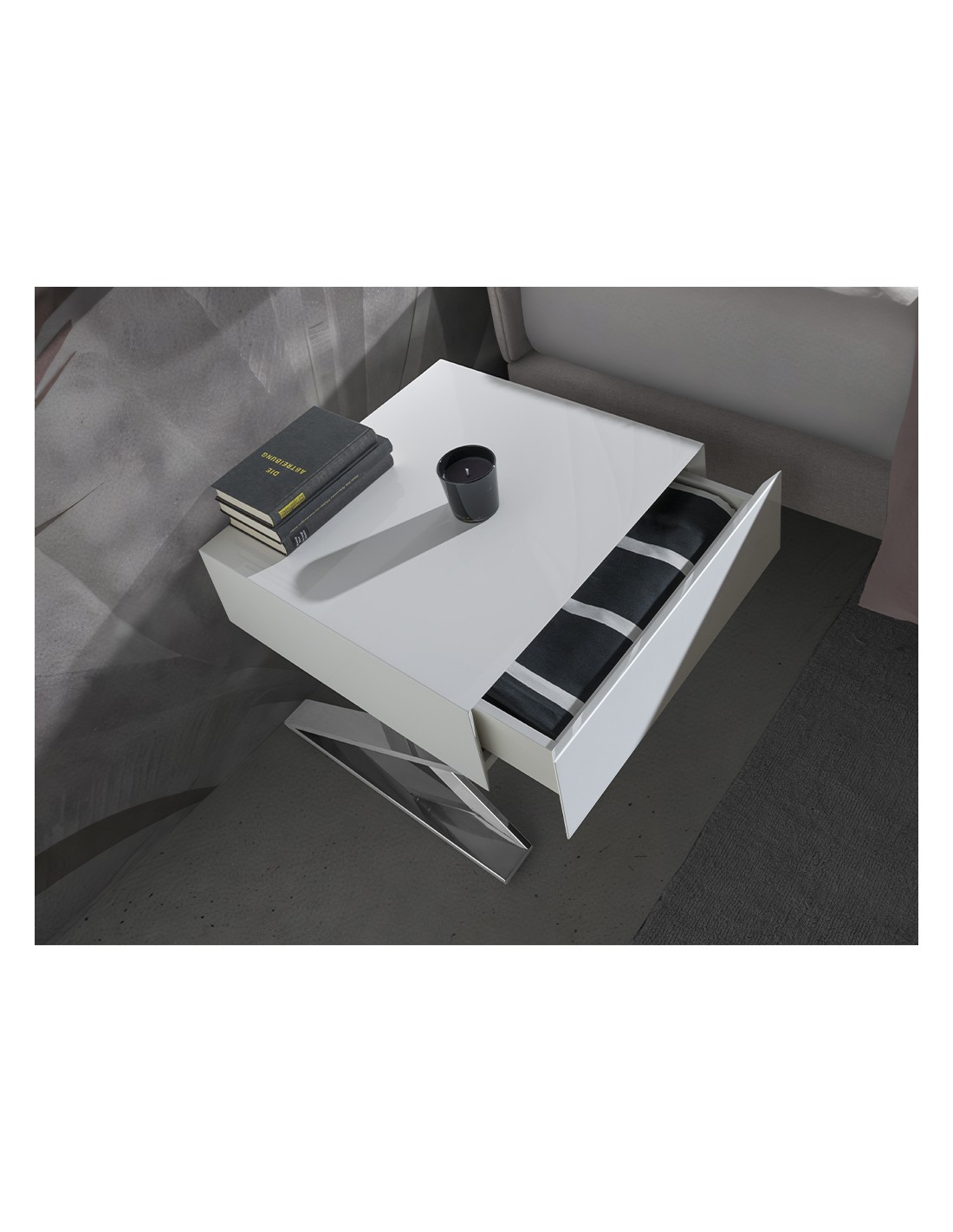 Mesita de noche madera blanca y acero cromado