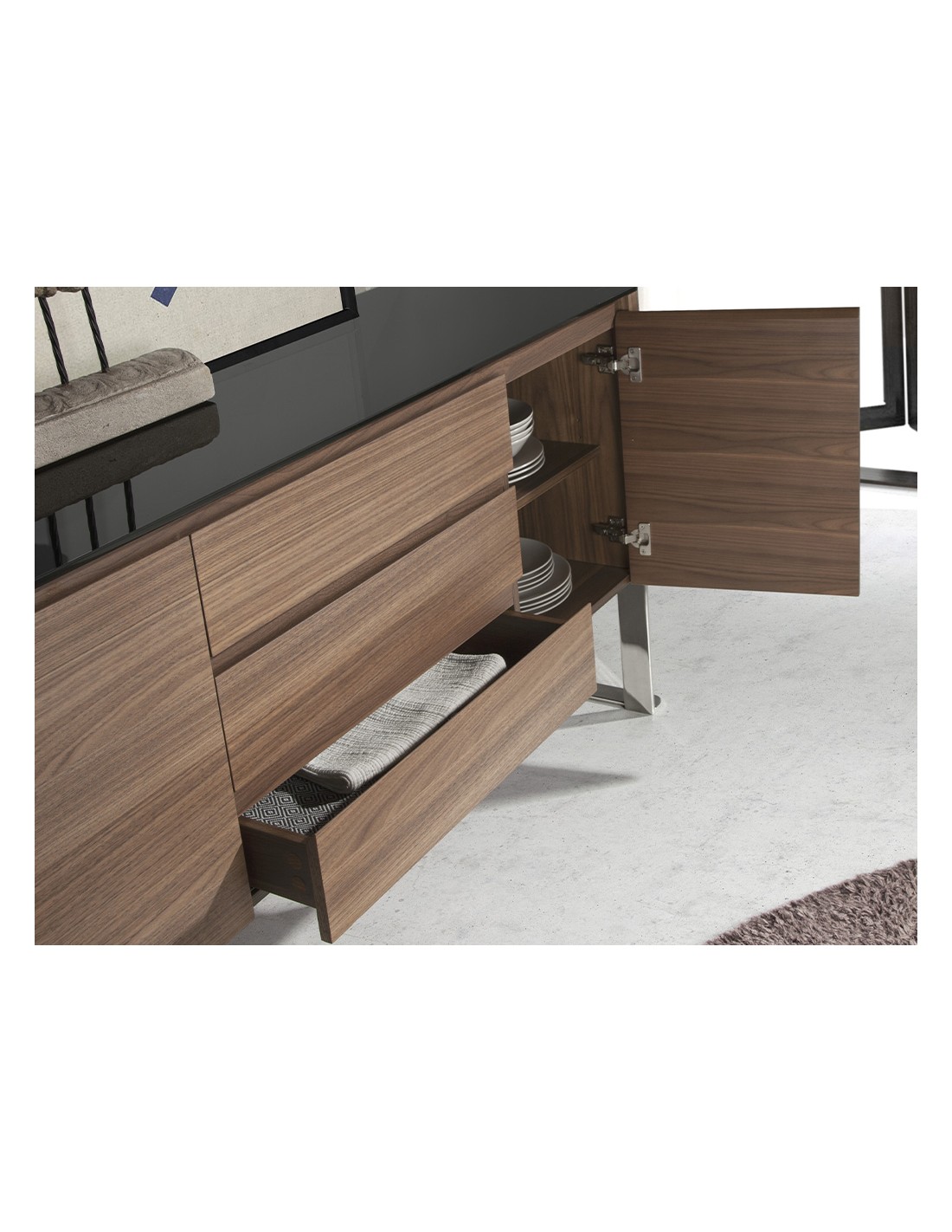 Aparador nogal, acero cromado y tapa de cristal...