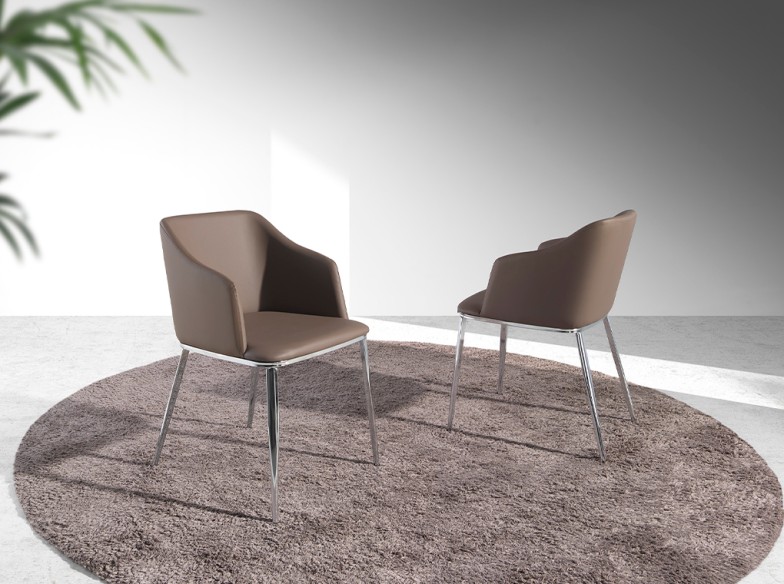 Silla polipiel marrón