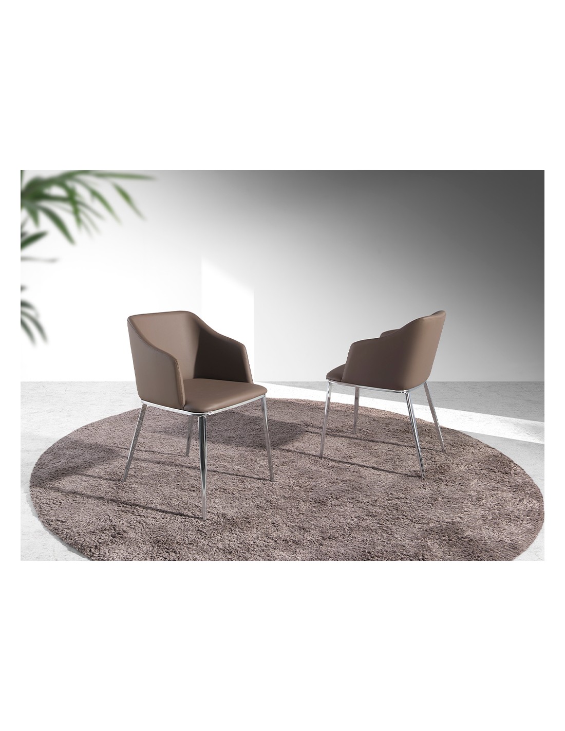 Silla polipiel marrón