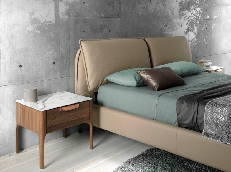 Mesita de noche nogal con tapa de cristal imitación mármol