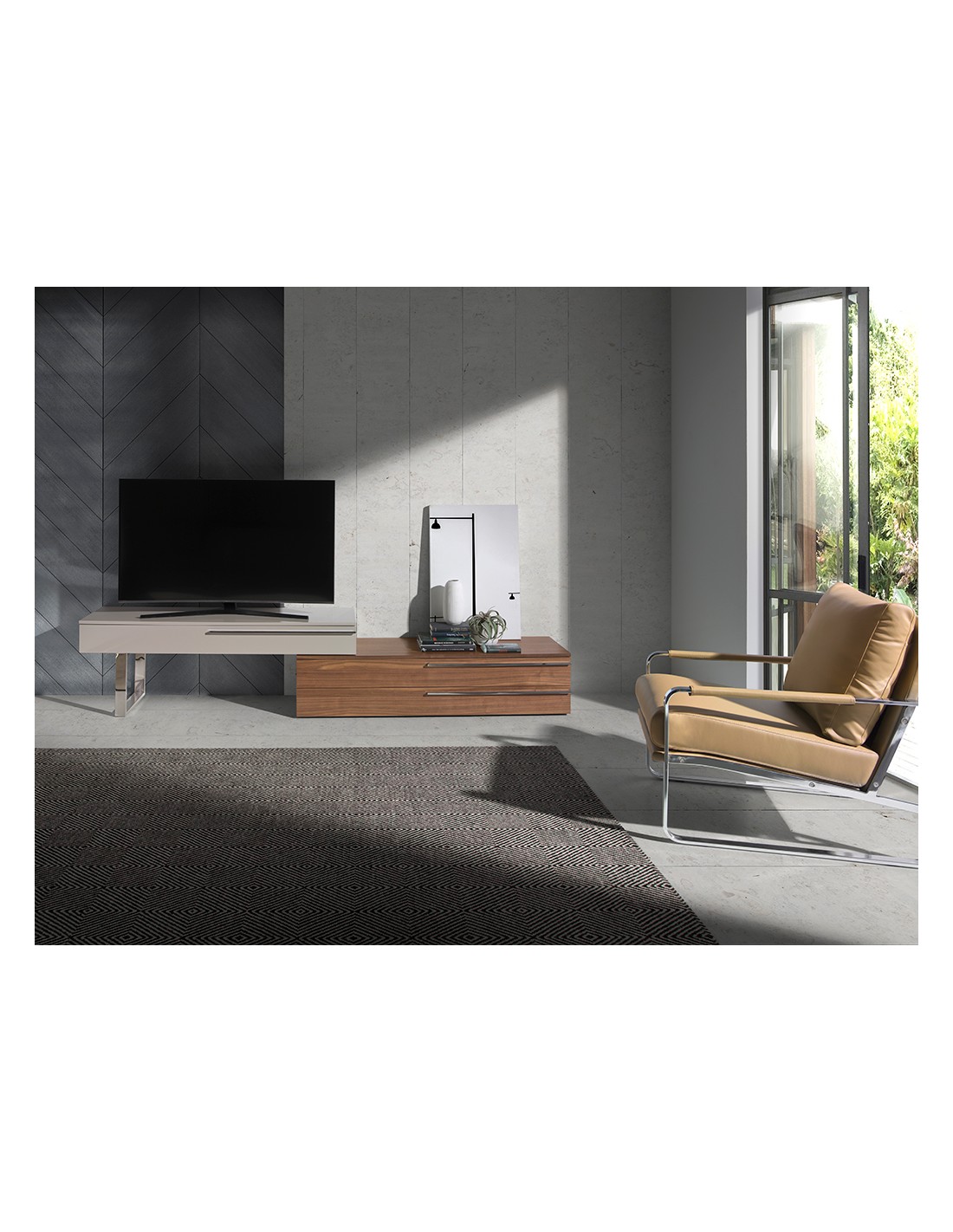 Mueble TV madera beige, nogal y acero cromado