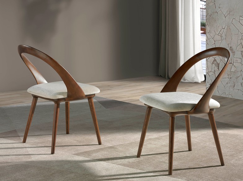 Silla nogal y polipiel visón