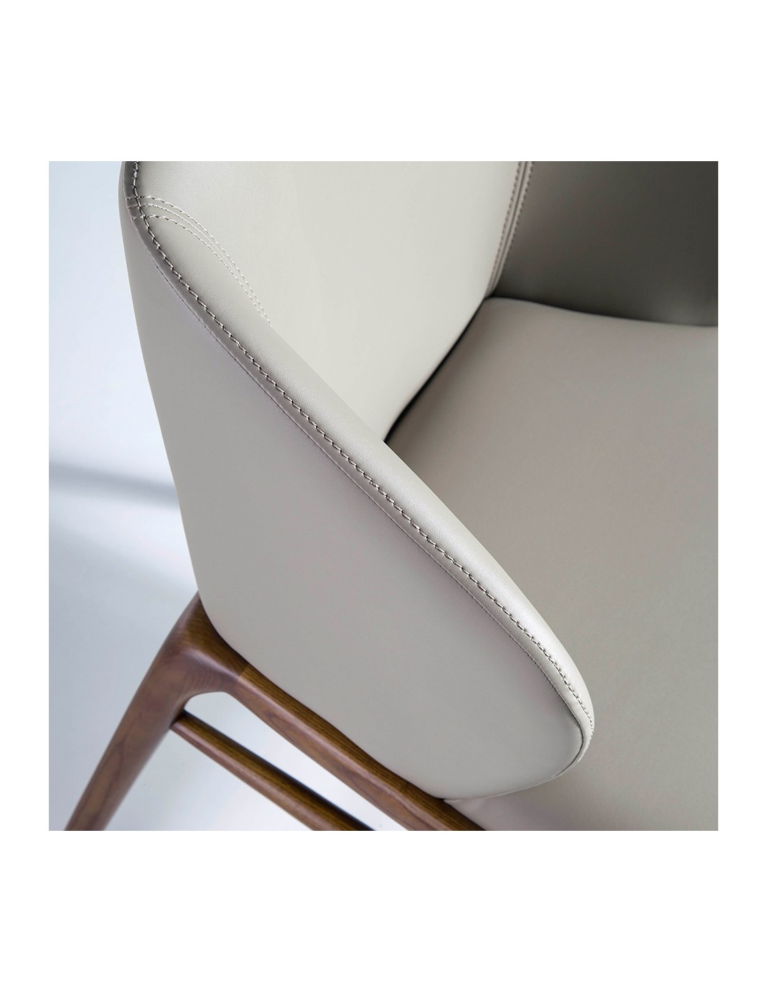 Silla polipiel visón oscuro