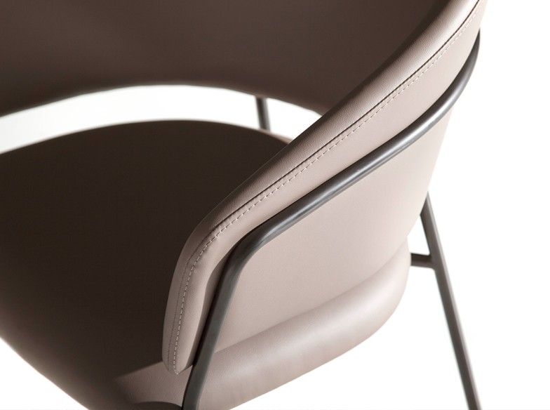 Silla polipiel visón oscuro