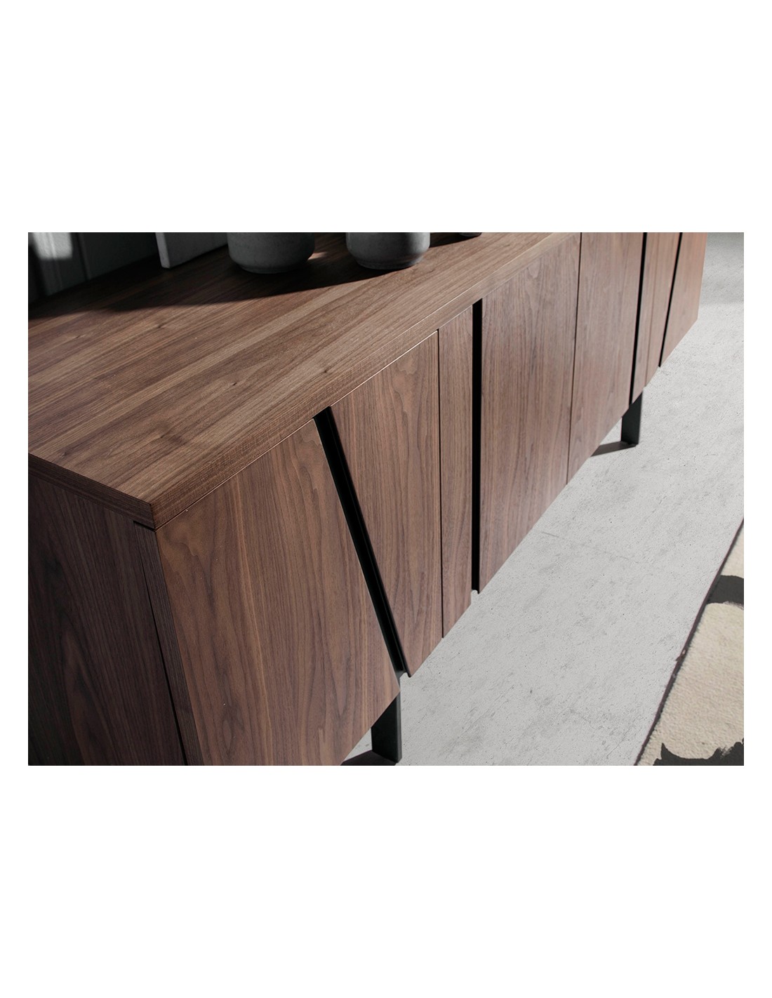 Aparador nogal y acero negro